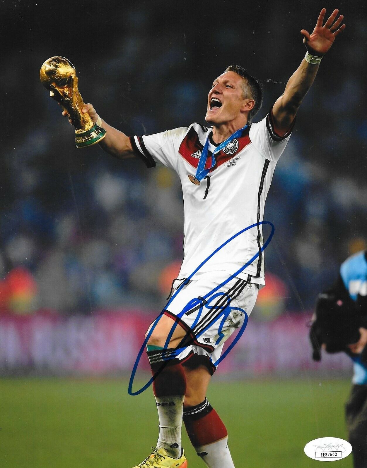 Bastian Schweinsteiger Fire Bayern signed Germany World Cup 8x10 Photo Poster painting 7 JSA