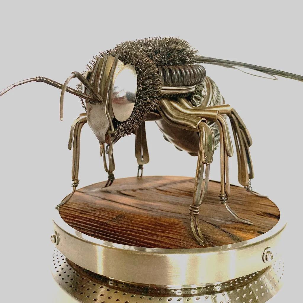 💘2022 New On Sale-49% OFF🐝 "Bee" - Metal Bee Sculpture
