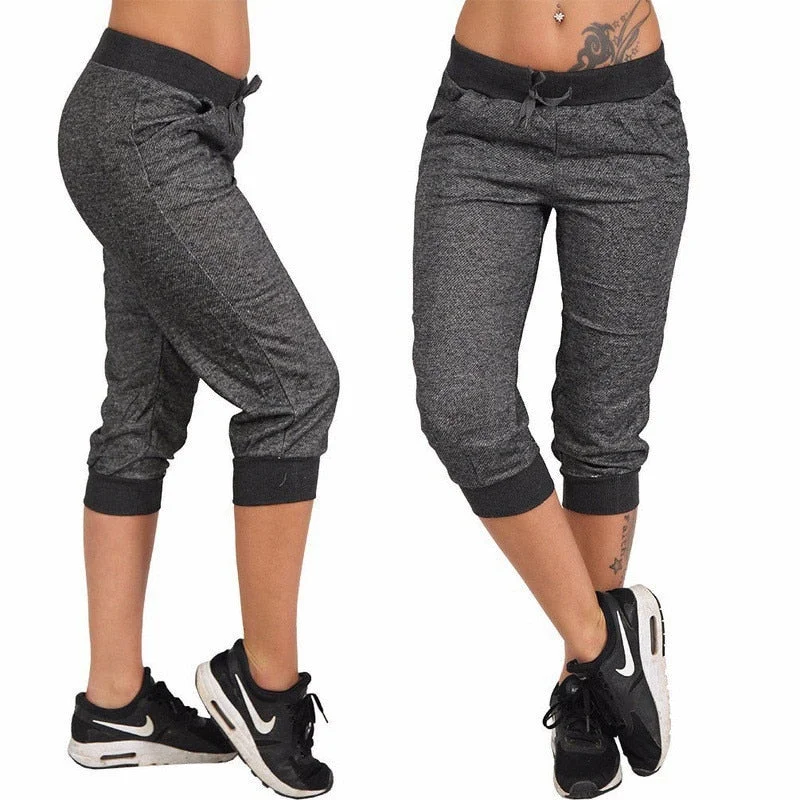 Women Pants 3/4 Joggers Soft Sweatshirt Fabric, Elasticated Waist, Side pockets, Legs with Ribbed Hems, Sports Trousers