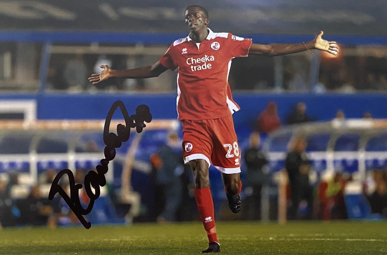 Panutche Camera Genuine Hand Signed Crawley Town 6X4 Photo Poster painting 2