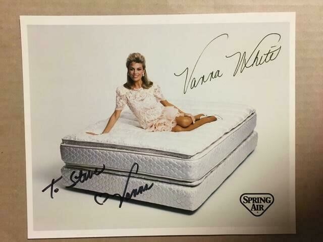 Vanna White Boldly Signed 8x10 Lovely Photo Poster painting with COA