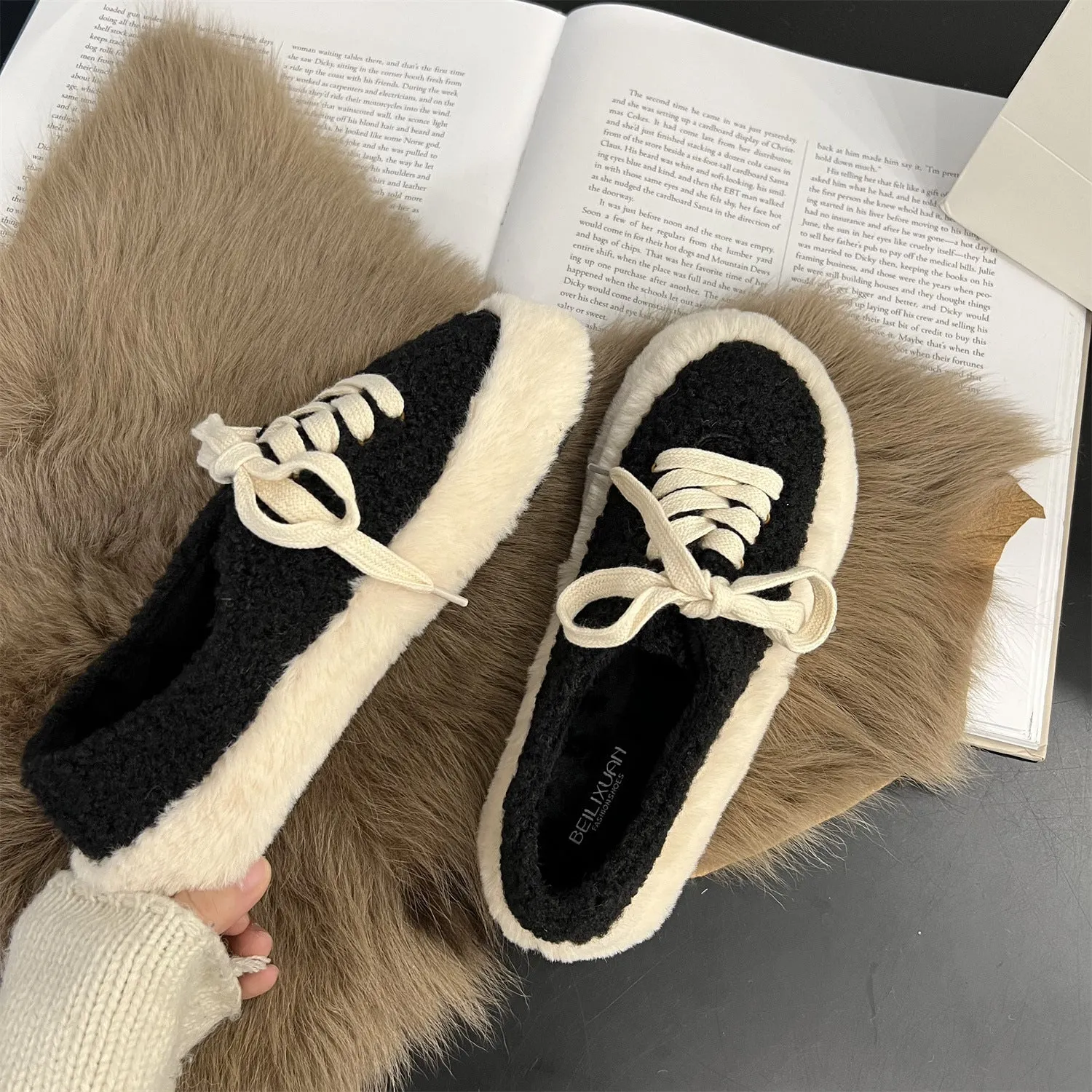Women's Casual Solid Color Shoelace Round Toe Mid Heels Plush Shoes