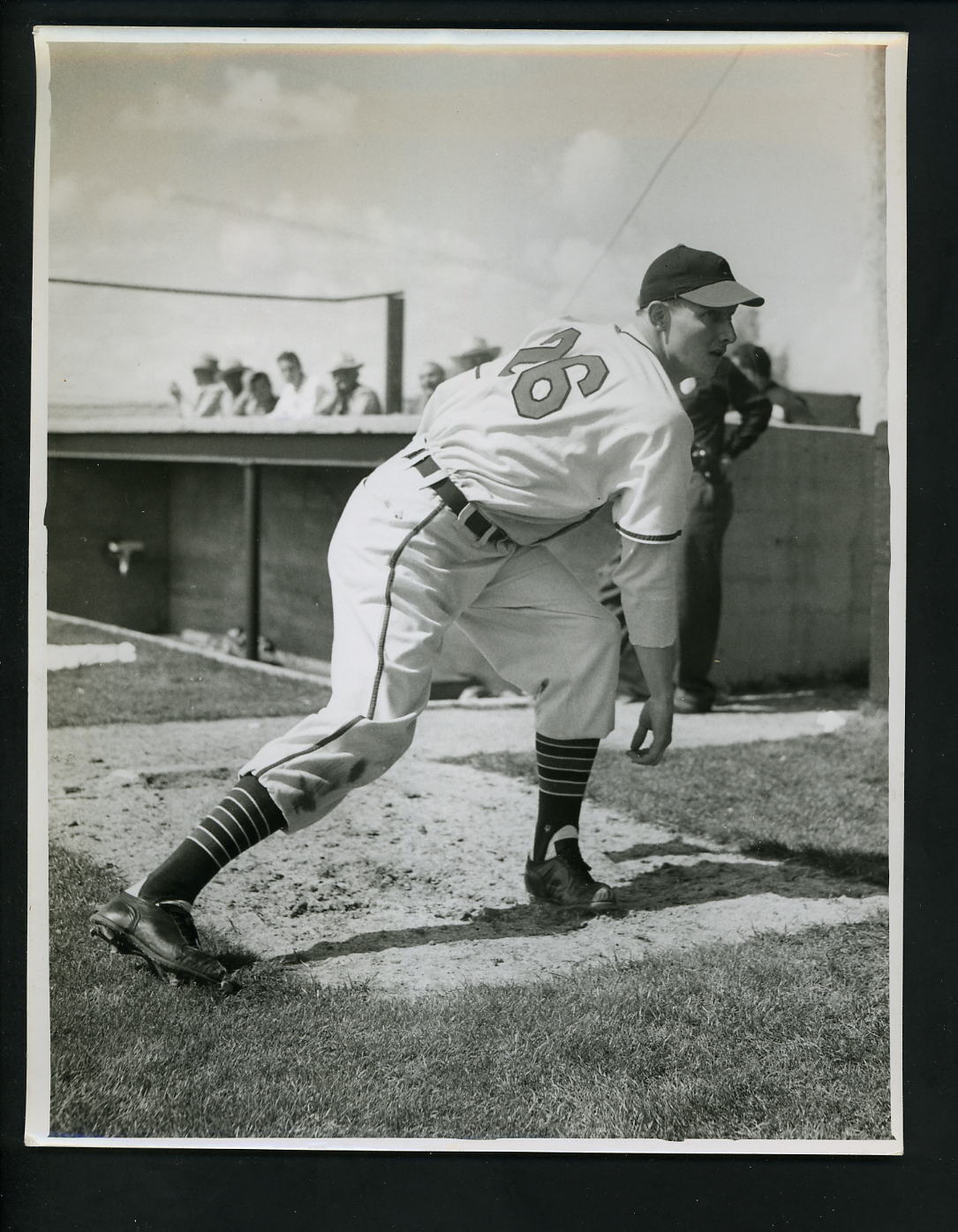 George Zuverink 1950 Cleveland Plain Dealer Press Photo Poster painting Indians pitching motion