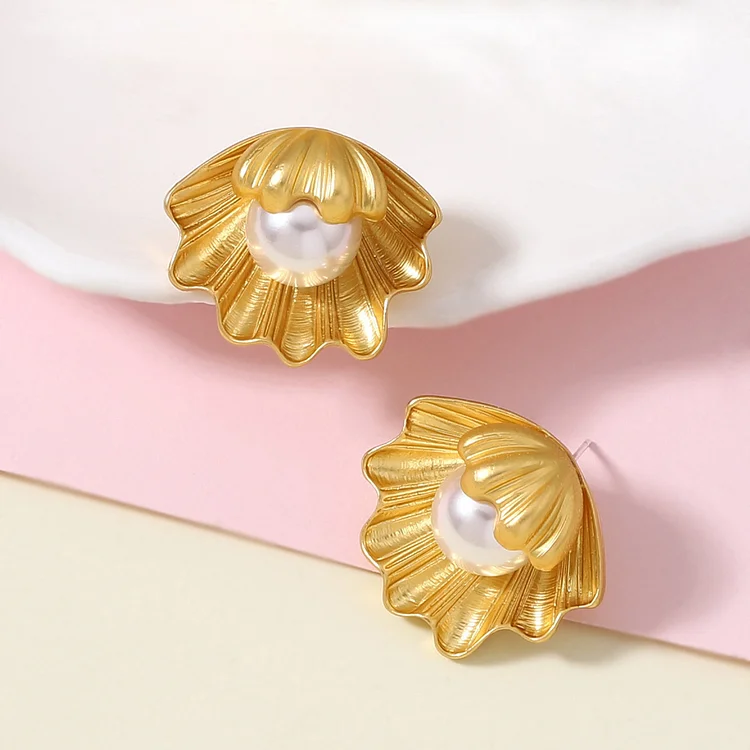 Earrings 220613-19