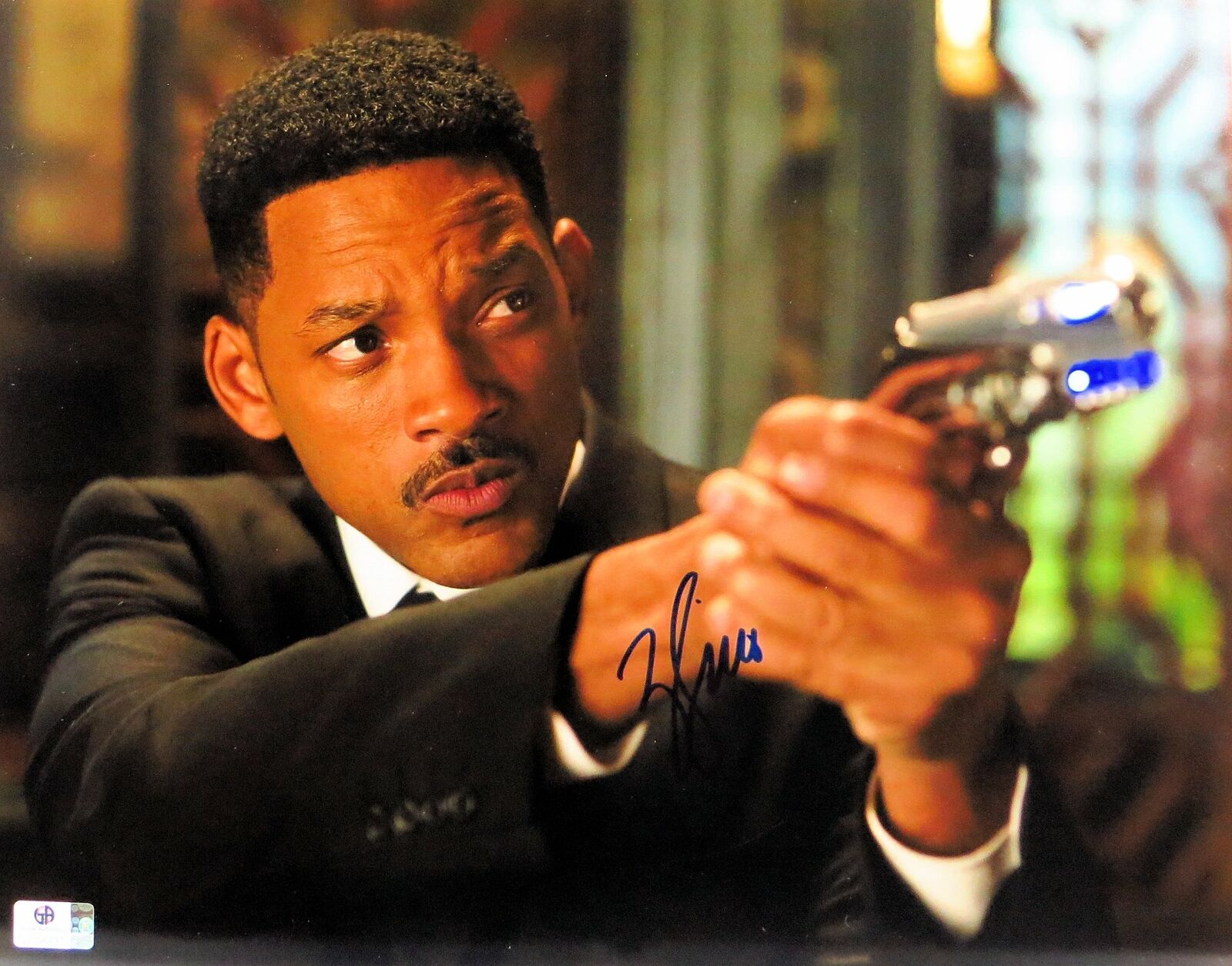 Will Smith Signed Autographed 11X14 Photo Poster painting Men In Black Pointing Gun GV796837