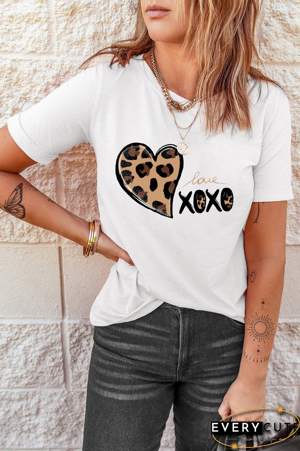 White Leopard Heart Letter Print O-neck Short Sleeve Top