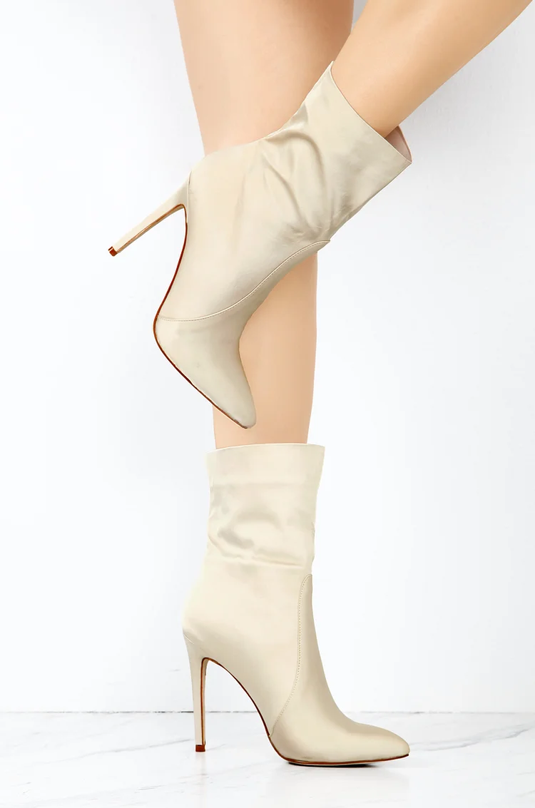 Donatee Low Heels Ankle Boots In Beige Leather In White