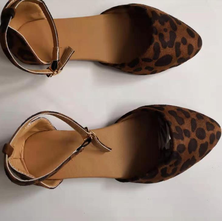 GOOSHOE Leopard Pointed Toe Buckle Suede Flats