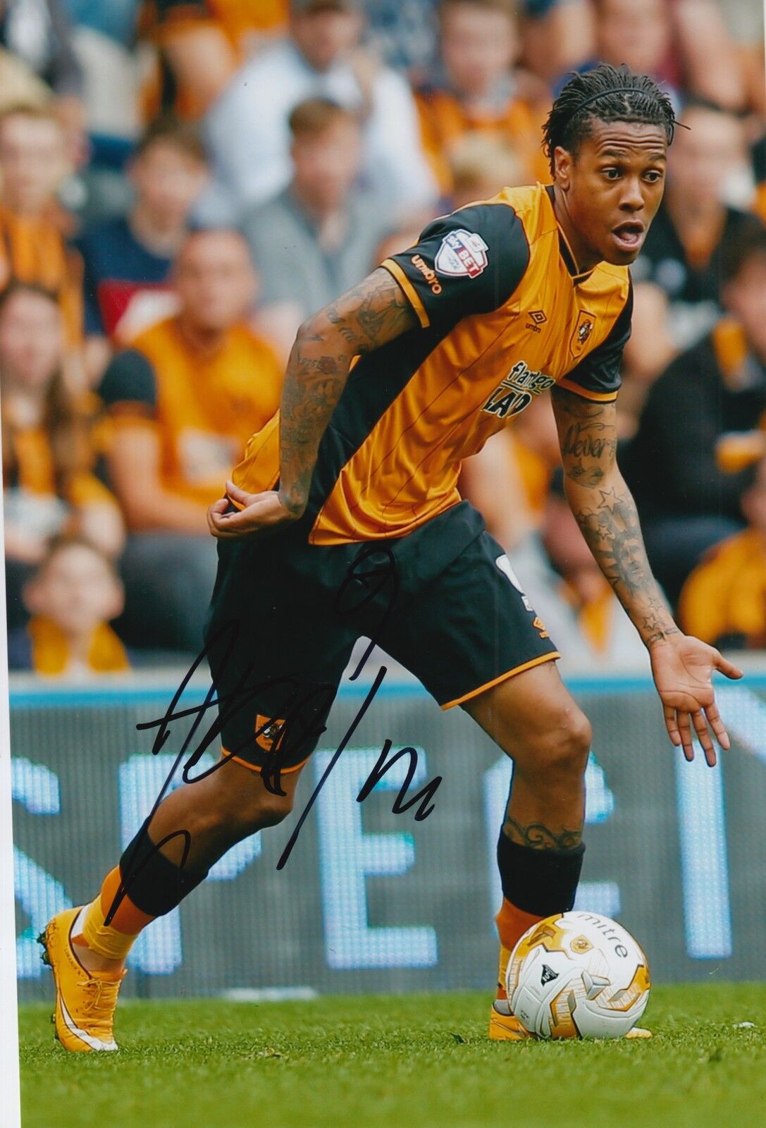 HULL CITY HAND SIGNED ABEL HERNANDEZ 12X8 Photo Poster painting.