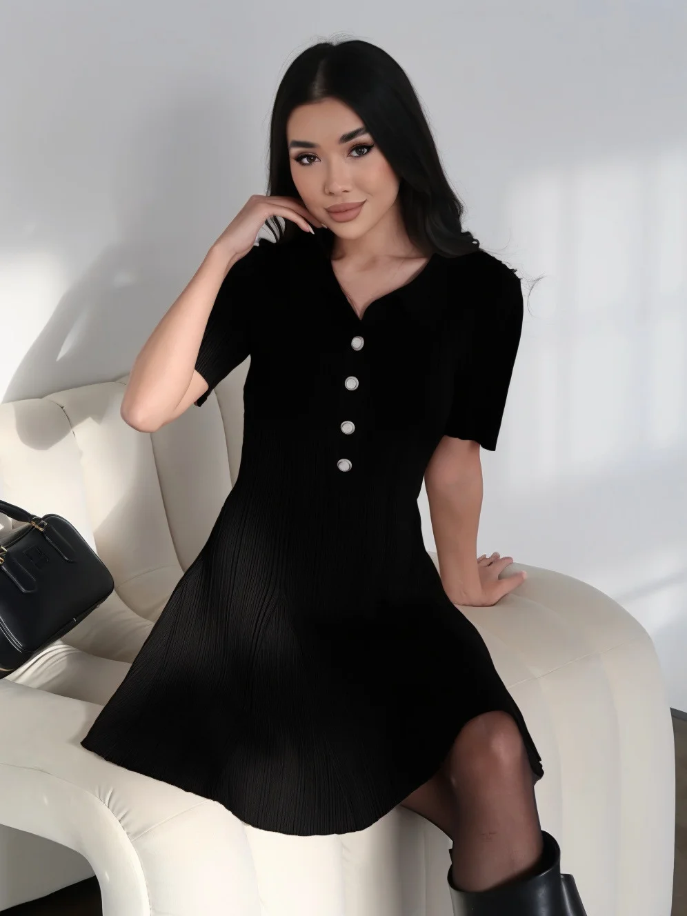 Uveng Uveng Mini Dress Knitted High-Waisted Umbrella Dress 2025 Spring/Summer Retro Elegant Skirt