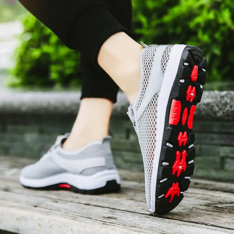 Sneakers Men Light Weight Casual Shoes Slip on Lazy Shoes Comfortable Couple jogging shoes Soft Breathable Net Shoes PD453
