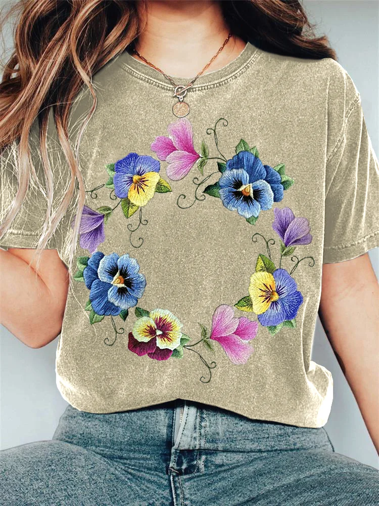 Pansy Flower Embroidery Pattern Casual T-Shirt