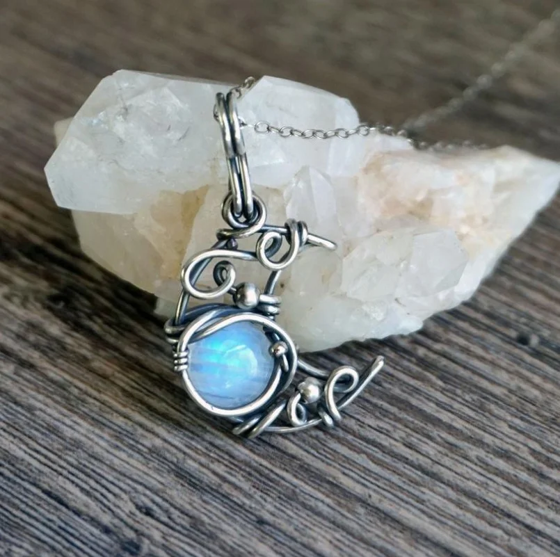 Vintage Bohemian Wind Moon Light Stone Necklace