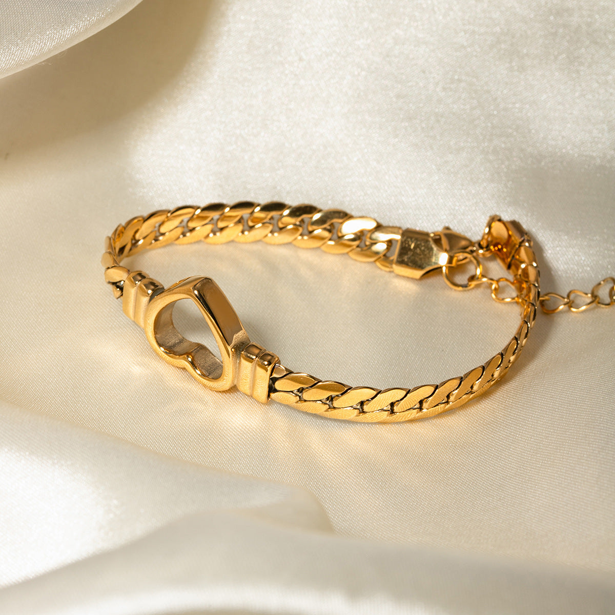 Unisex IG Style Heart Stainless Steel 18K Gold Plated Bracelets