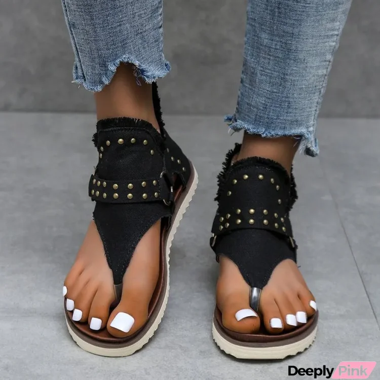 Women's Summer Rivet Flip-flop Flat Fashionable Casual Sandals