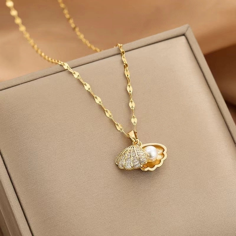Beach Minimalist Shell 304 Stainless Steel Acrylic 18K Gold Plated Pendant Necklace