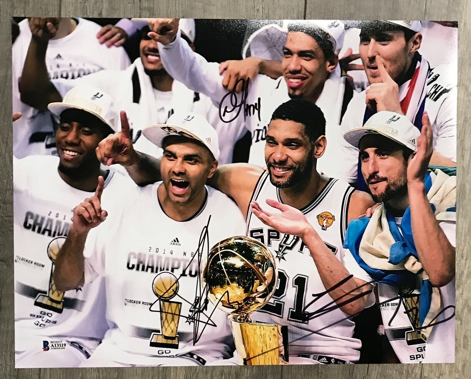 Spurs signed 11 by 14 Photo Poster painting tony parker manu ginobli danny green beckett bas coa