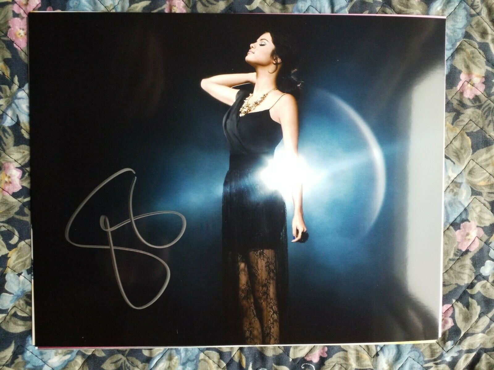 HOT SEXY SELENA GOMEZ SIGNED 8X10 Photo Poster painting AUTHENTIC AUTOGRAPH