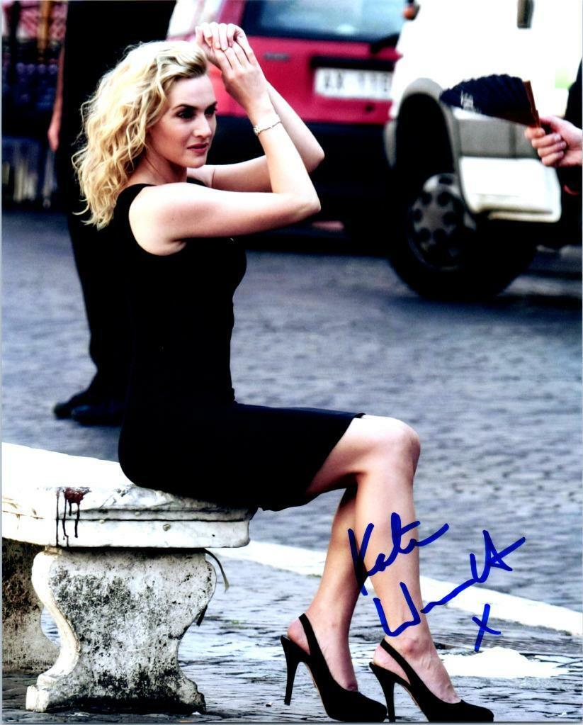 Kate Winslet signed 8x10 Picture nice autographed Photo Poster painting pic with COA