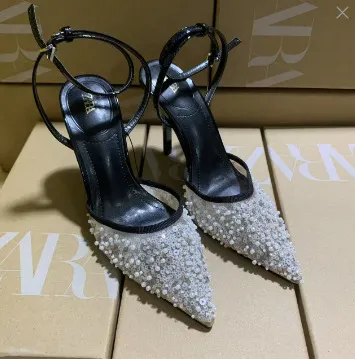 Breakj Breakj Home 2025 New Famous Lumindia Bright Film Fine Heel High Heel Female Sharp Sexy T-Word Head After The Empty Water Drill Sandals