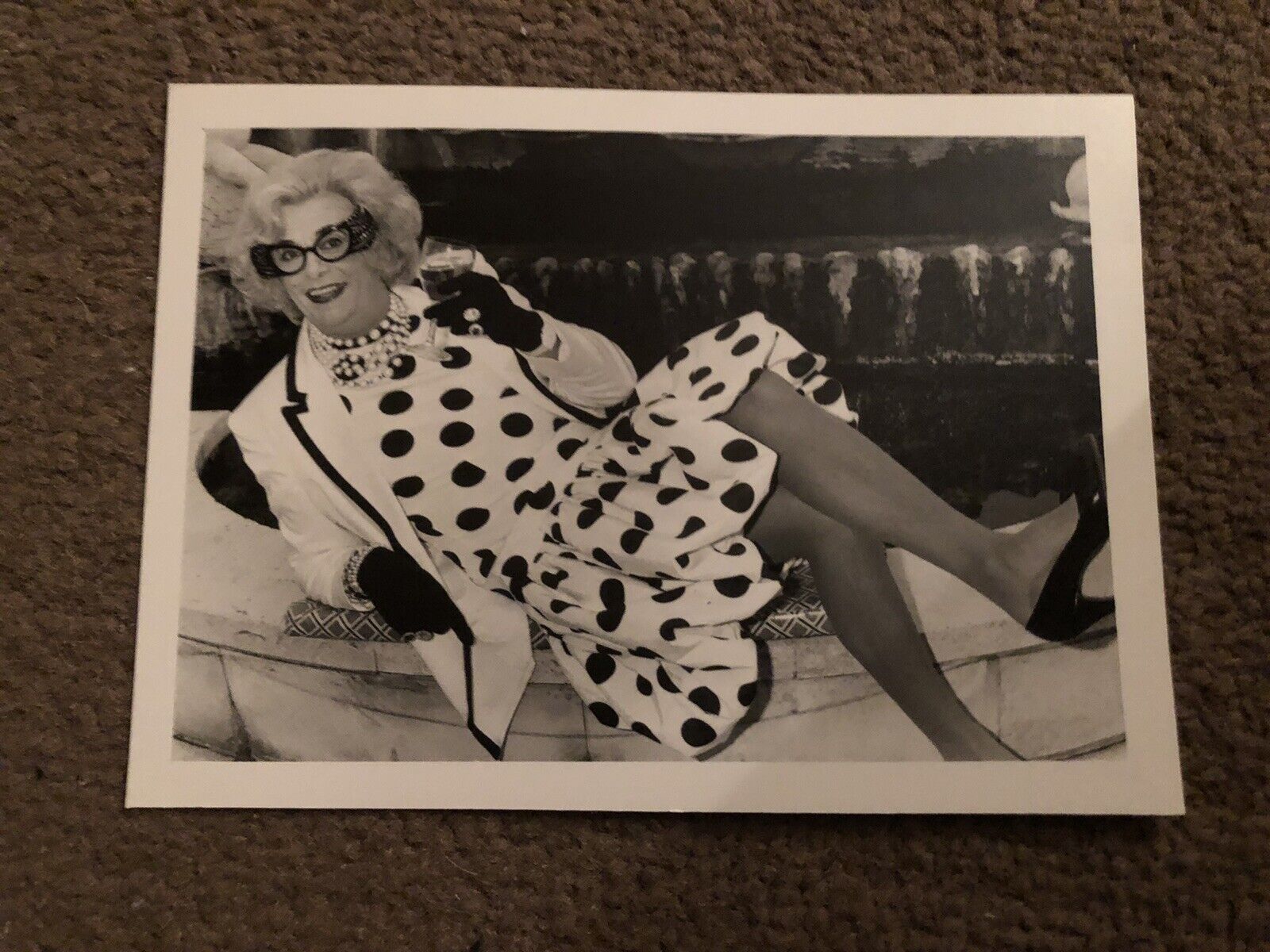 DAME EDNA EVERAGE- UNSIGNED VINTAGE LWT Photo Poster painting