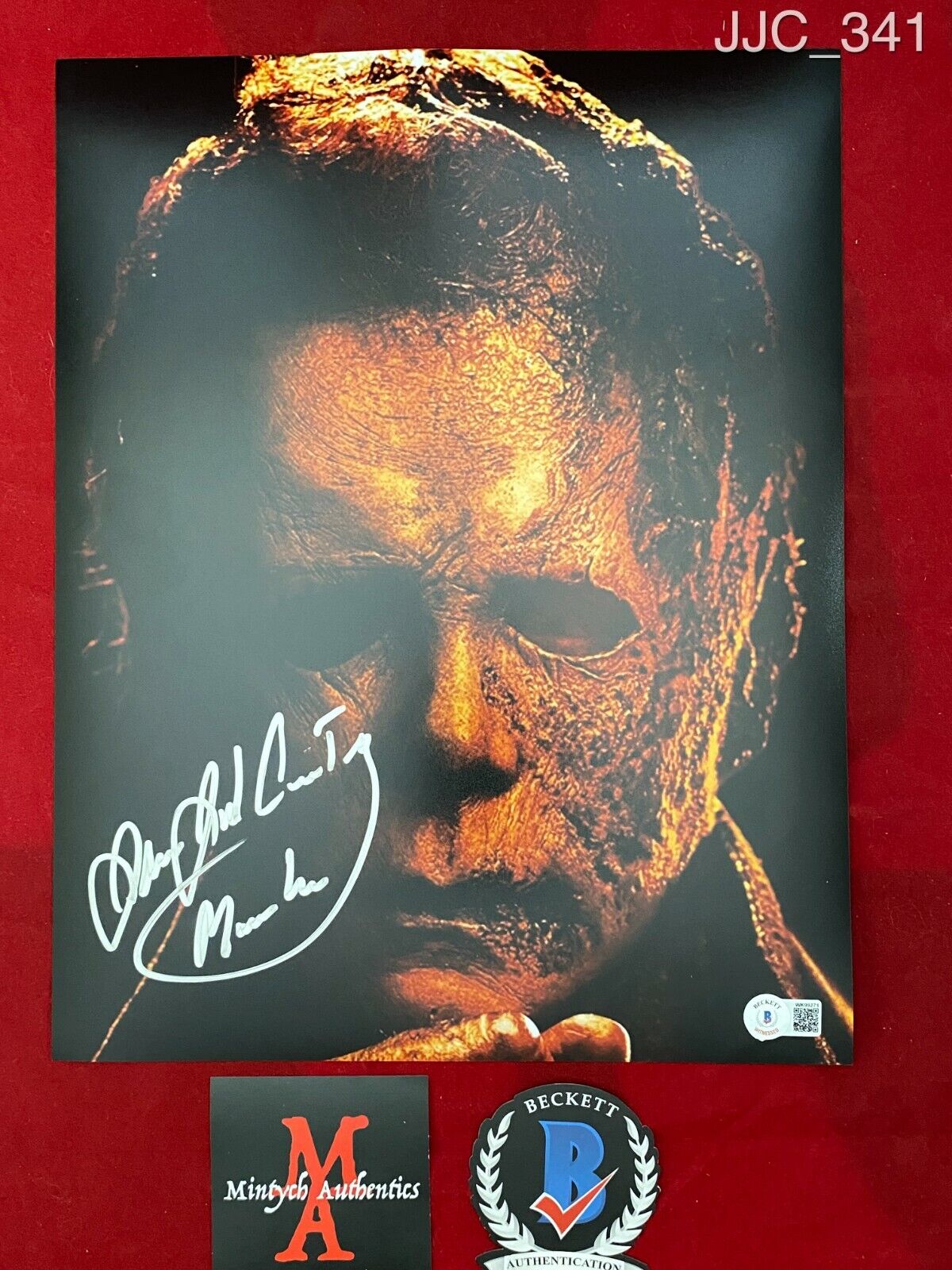 JAMES JUDE COURTNEY SIGNED 11x14 Photo Poster painting! HALLOWEEN KILLS! MICHAEL MYERS! BECKETT!