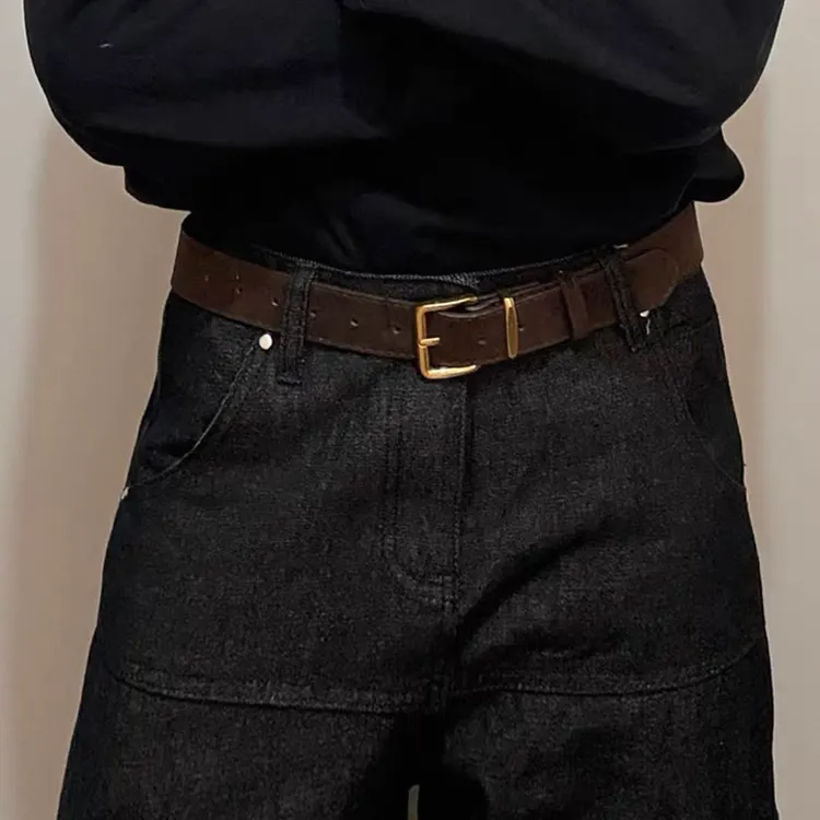 EMBOSSED COWHIDE BELT