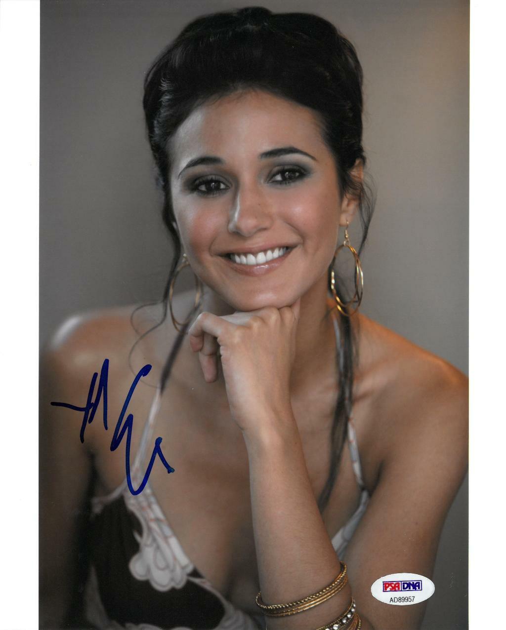 Emmanuelle Chiriqui Signed Authentic Autographed 8x10 Photo Poster painting PSA/DNA #AD89957