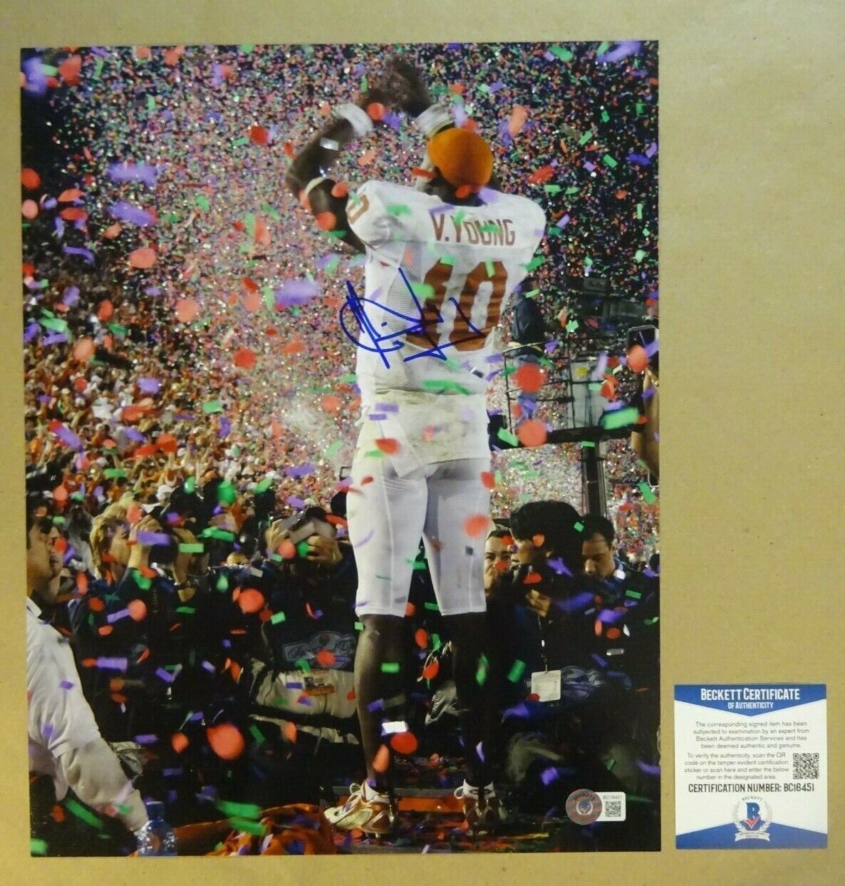 Signed VINCE YOUNG Autographed Texas Longhorns Photo Poster painting 11X14 BECKETT BAS COA