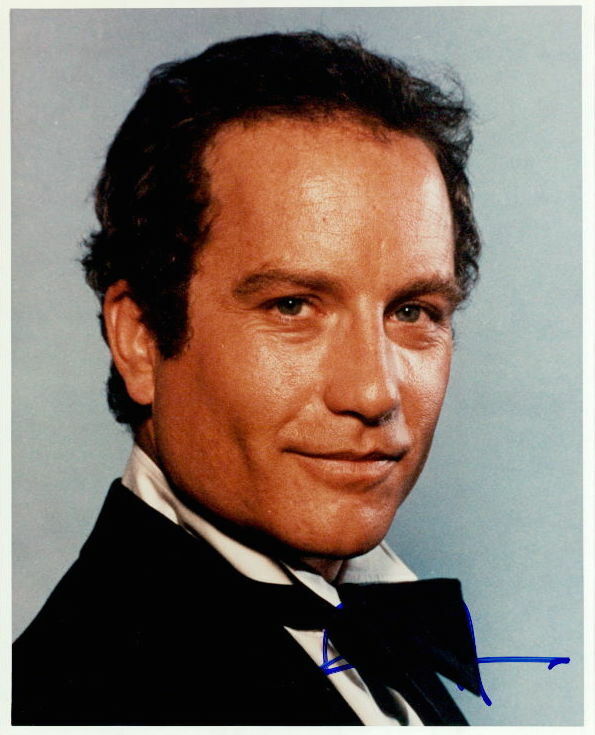 Richard Dreyfuss signed 8x10 Photo Poster painting