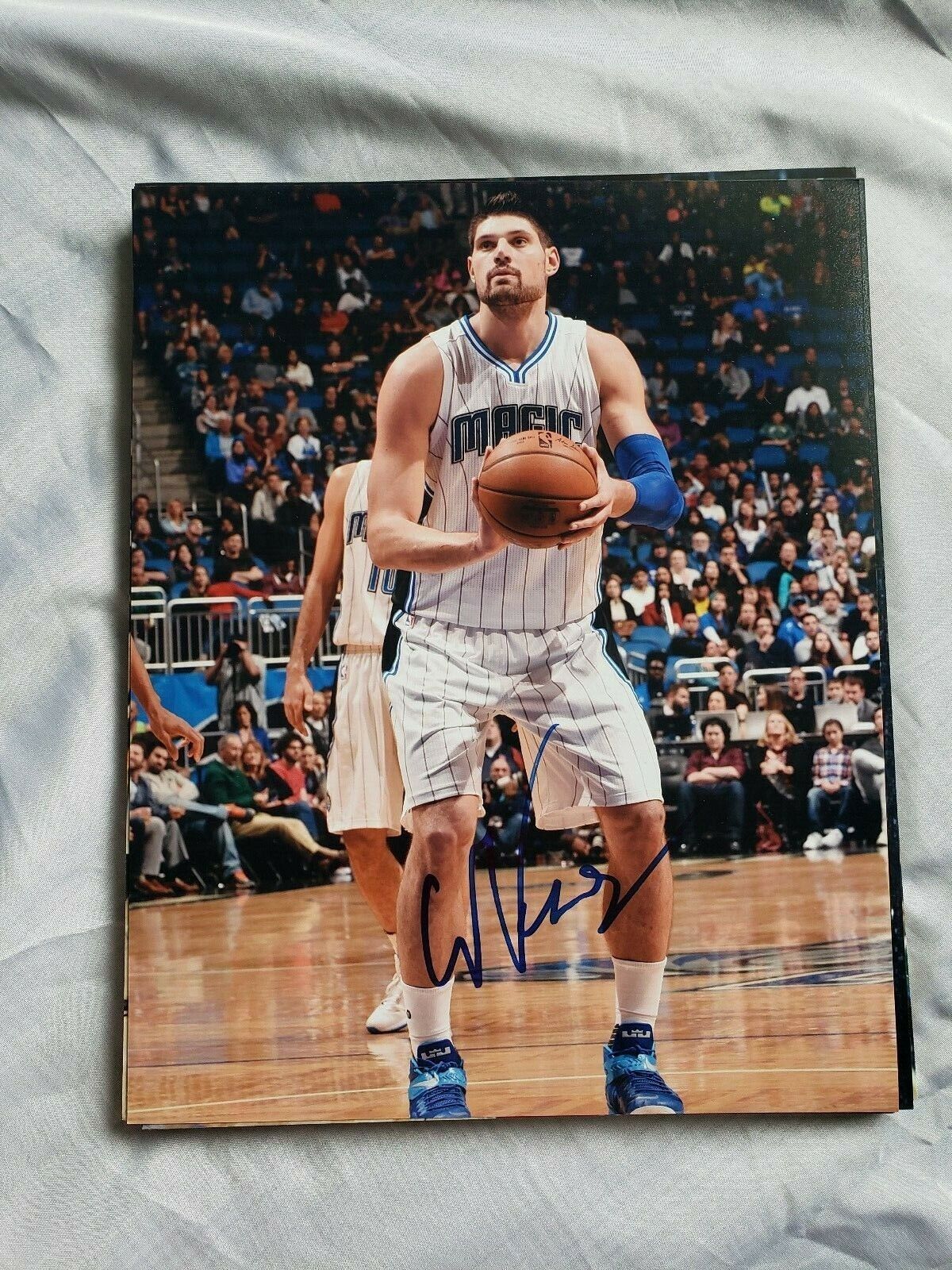 NIKOLA VUCEVIC ORLANDO MAGIC SIGNED AUTOGRAPHED 8x10 Photo Poster painting COA BASKETBALL NBA 2