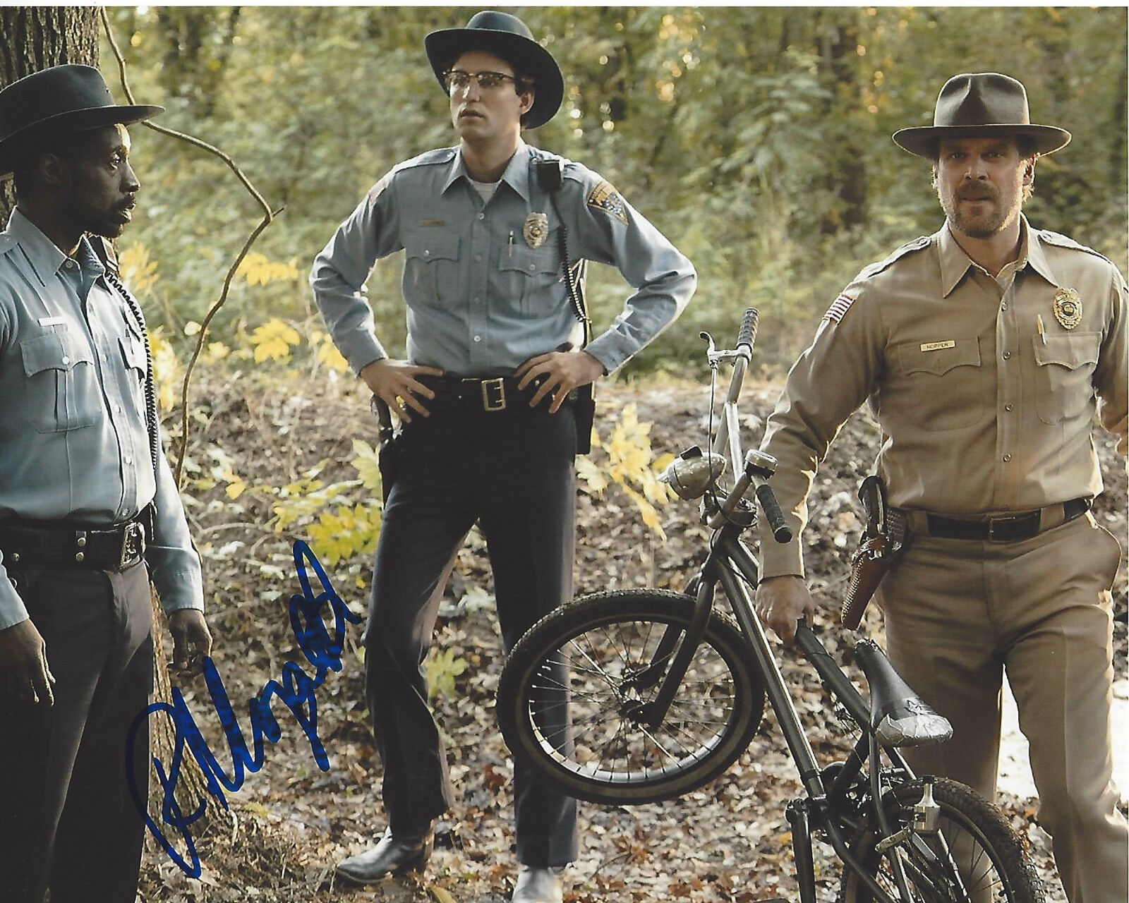 ROB MORGAN SIGNED AUTHENTIC 'STRANGER THINGS' OFFICER POWELL 8x10 Photo Poster painting w/COA