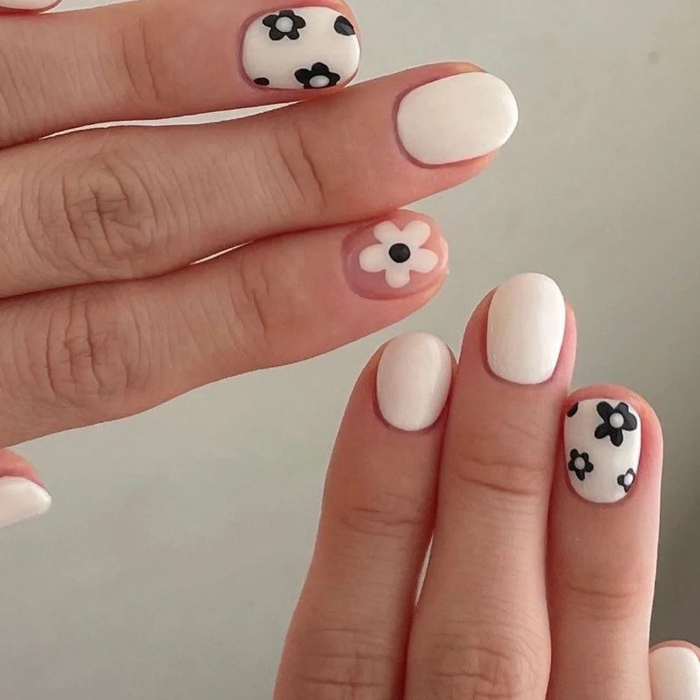 Churchf Churchf White Lovely Flowers Spring Flowers White Short European Square Nail Tablets Wearable Removable Fake Nails