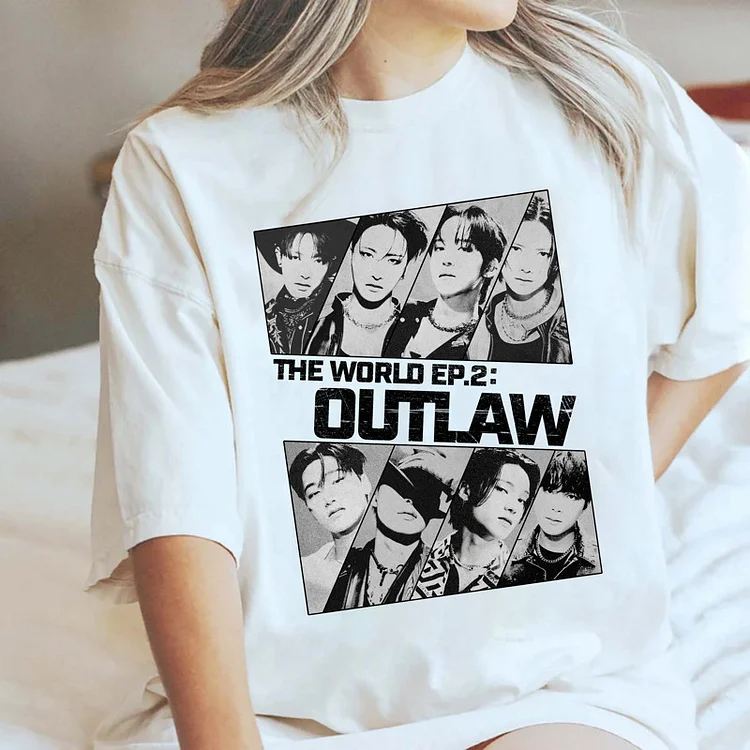 ATEEZ THE WORLD EP.2 : OUTLAW Vintage T-shirt