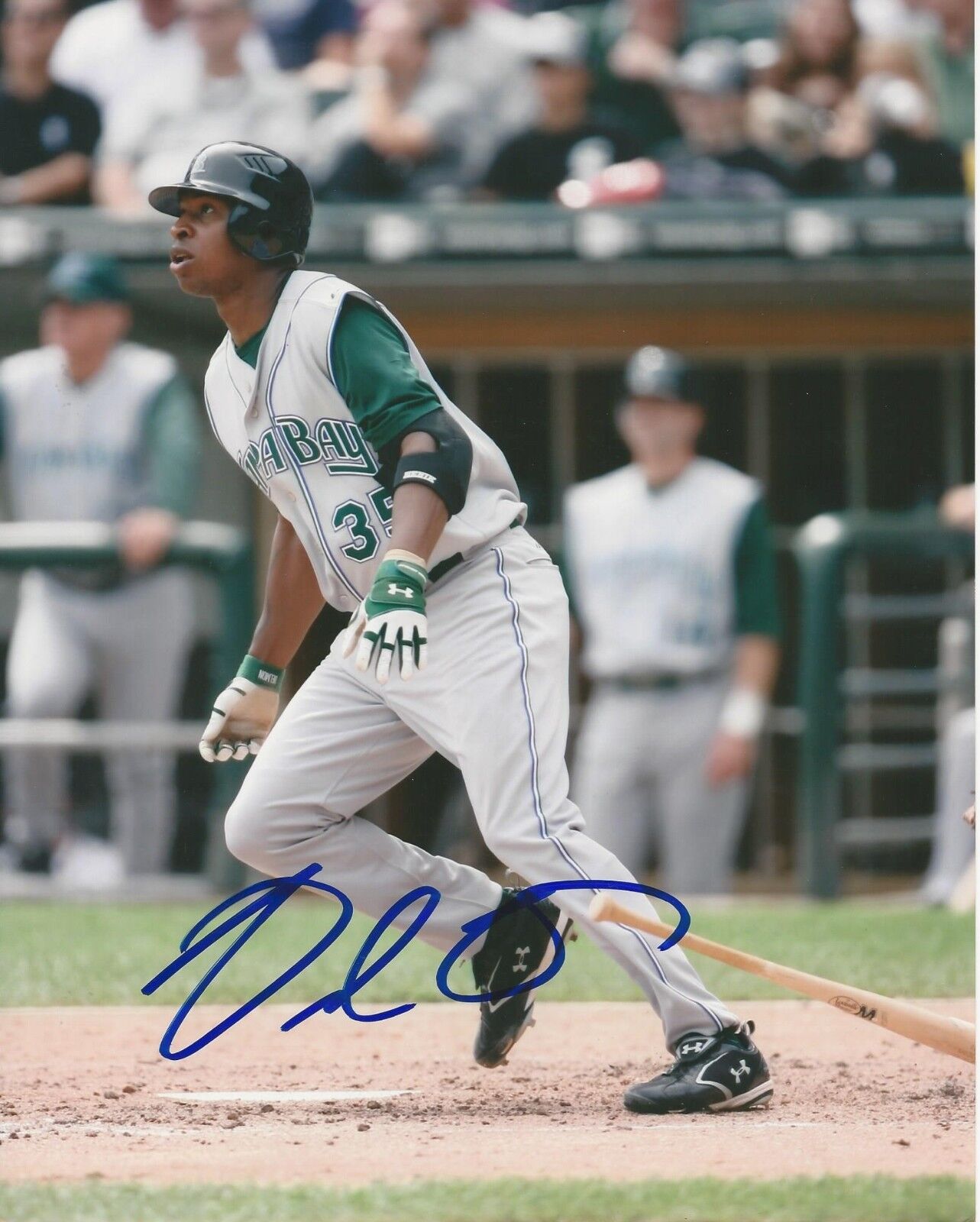 Signed 8x10 Delmon Young Tampa Bay Rays Autographed Photo Poster painting - COA