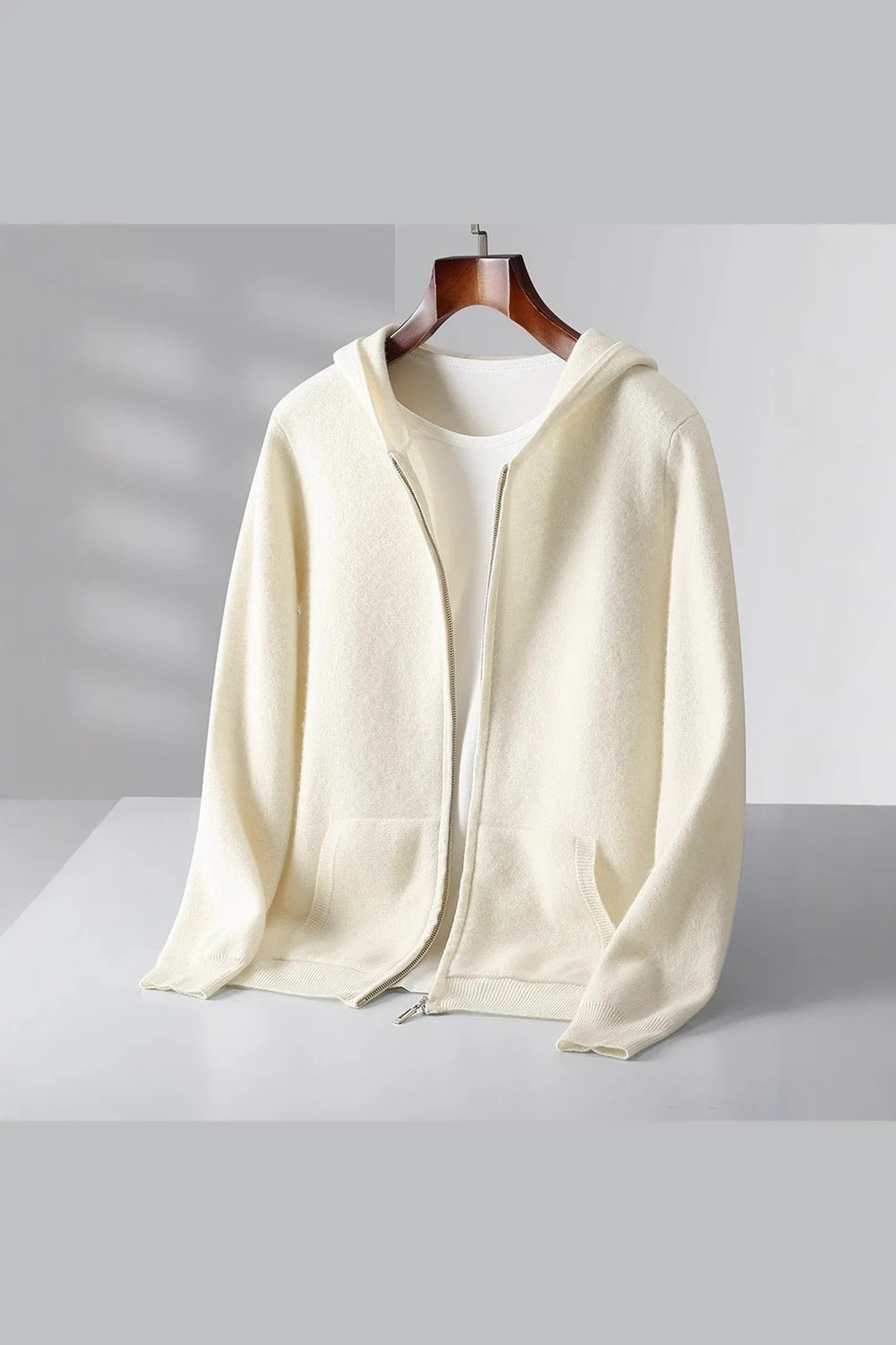 Men's Cashmere Zip-Through Hoodie &ndash; Soft Two-Ply Travel Layer