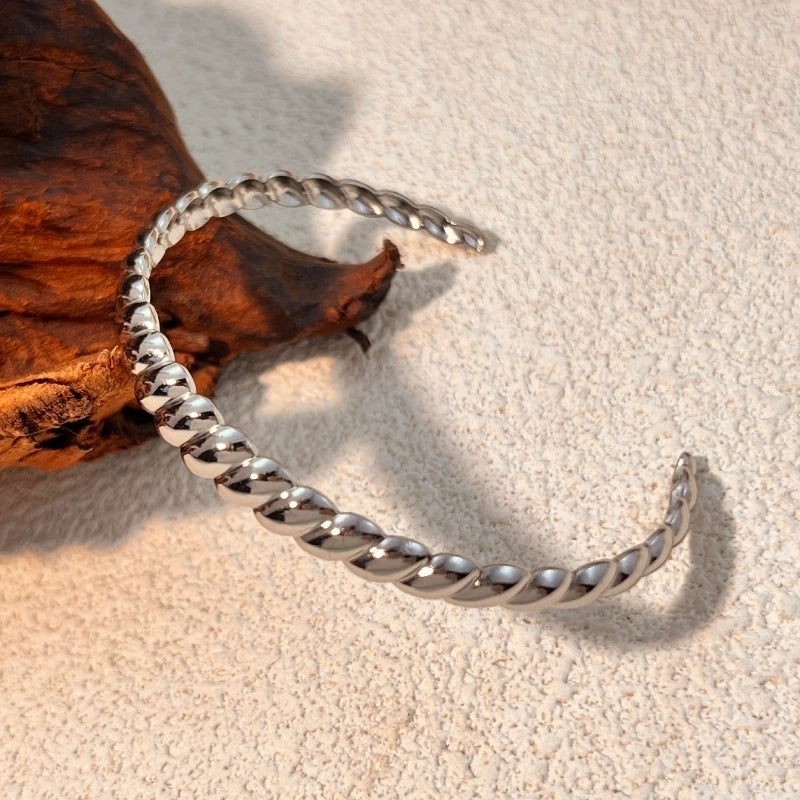 Classic Style Solid Color 304 Stainless Steel 18K Gold Plated Cuff Bracelets In Bulk