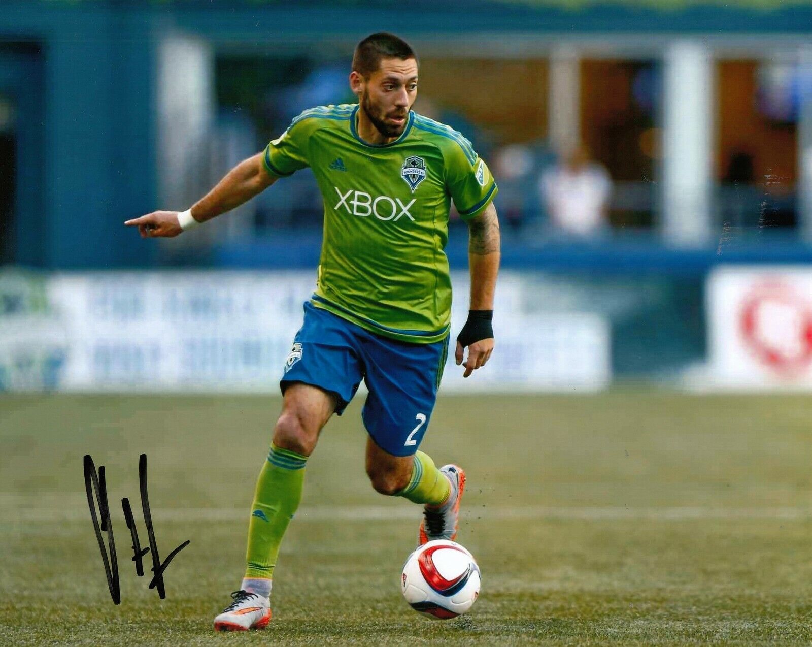 CLINT DEMPSEY signed (SEATTLE SOUNDERS) Soccer Team USA MLS Photo Poster painting 8X10 W/COA #3