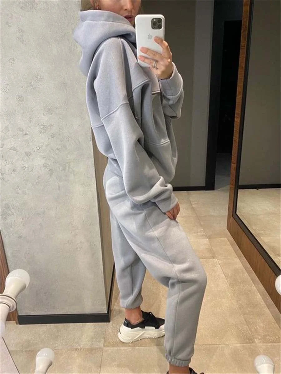 Casual hoodie and sweatpants set