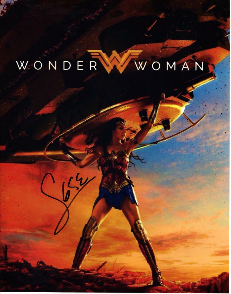 Gal Gadot 11x14 Autographed signed Photo Poster painting Picture and COA