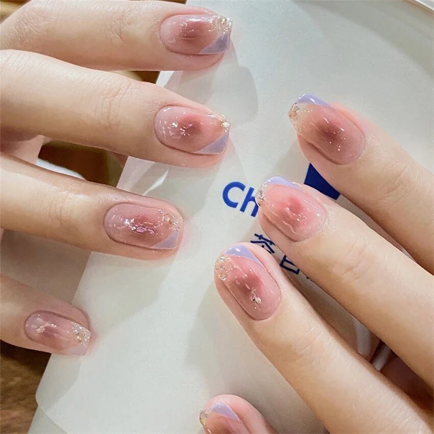 Qinice 24Pcs/Set Milkshake Diamond Lattice Wearing False Nails Tips Fall Winter Adhesive Fake Nails Removable French Press on Nail Art