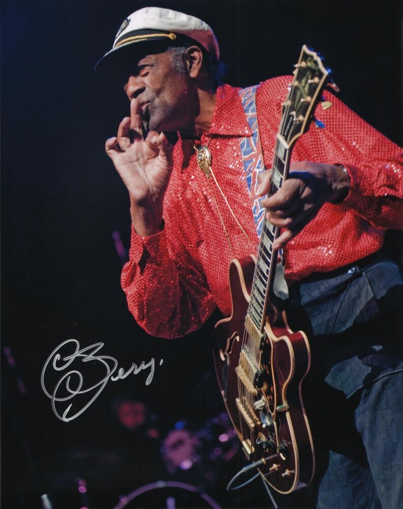 Chuck Berry signed autographed 11x14 w/PROOF of Years at 