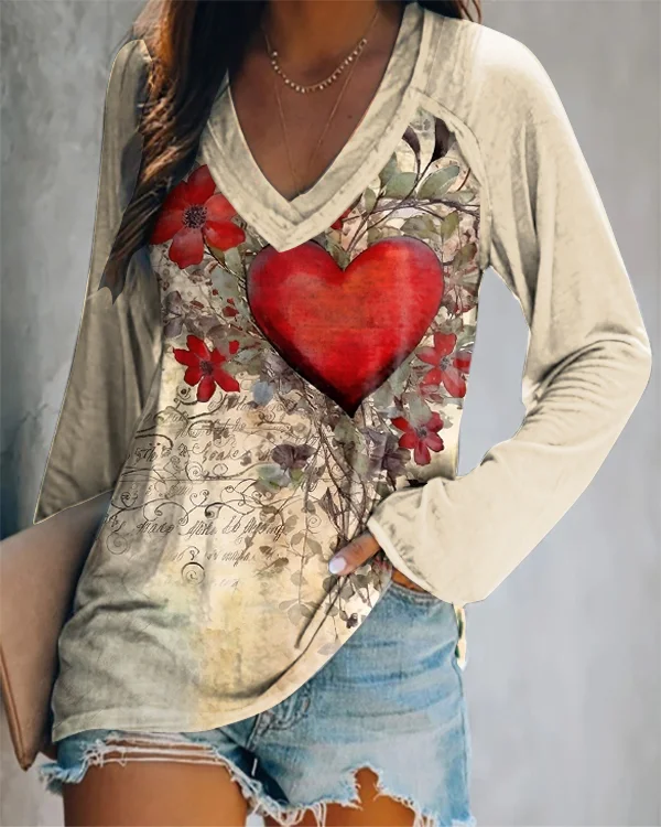 Retro Chic Valentine’s Day Heart Printed V-neck Top