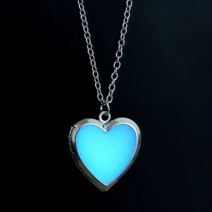 LUMINOUS HEART NECKLACE