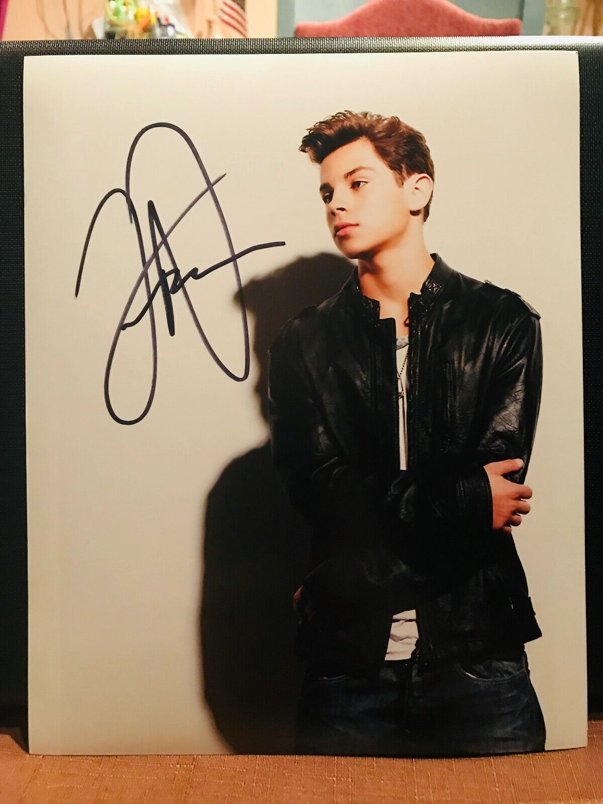 JAKE T AUSTIN HEAD SHOT AUTOGRAPHED Photo Poster painting SIGNED 8X10 #2