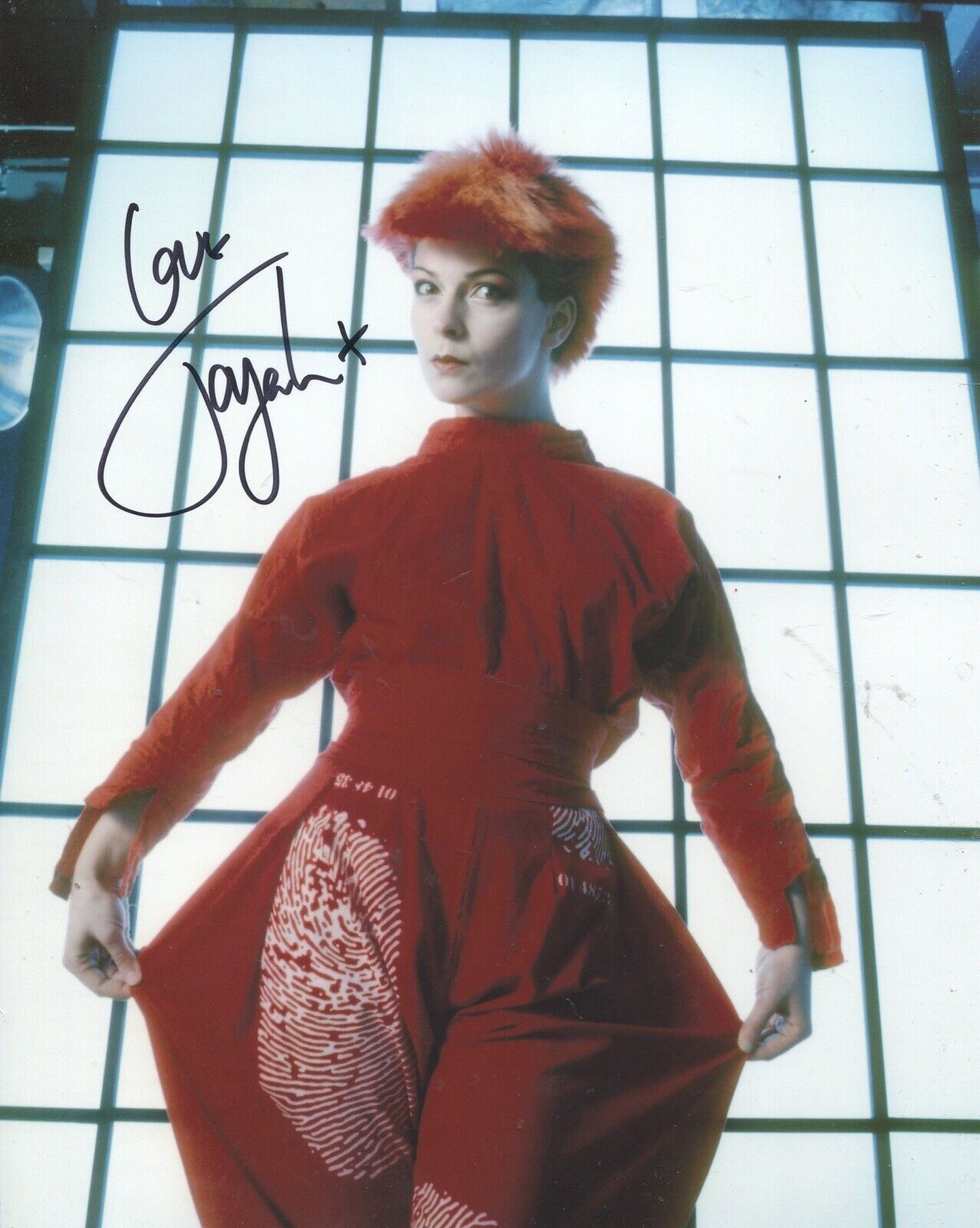 Pop Star & Actress TOYAH signed 8x10 Photo Poster painting IMAGE No4 - UACC DEALER SIGNING