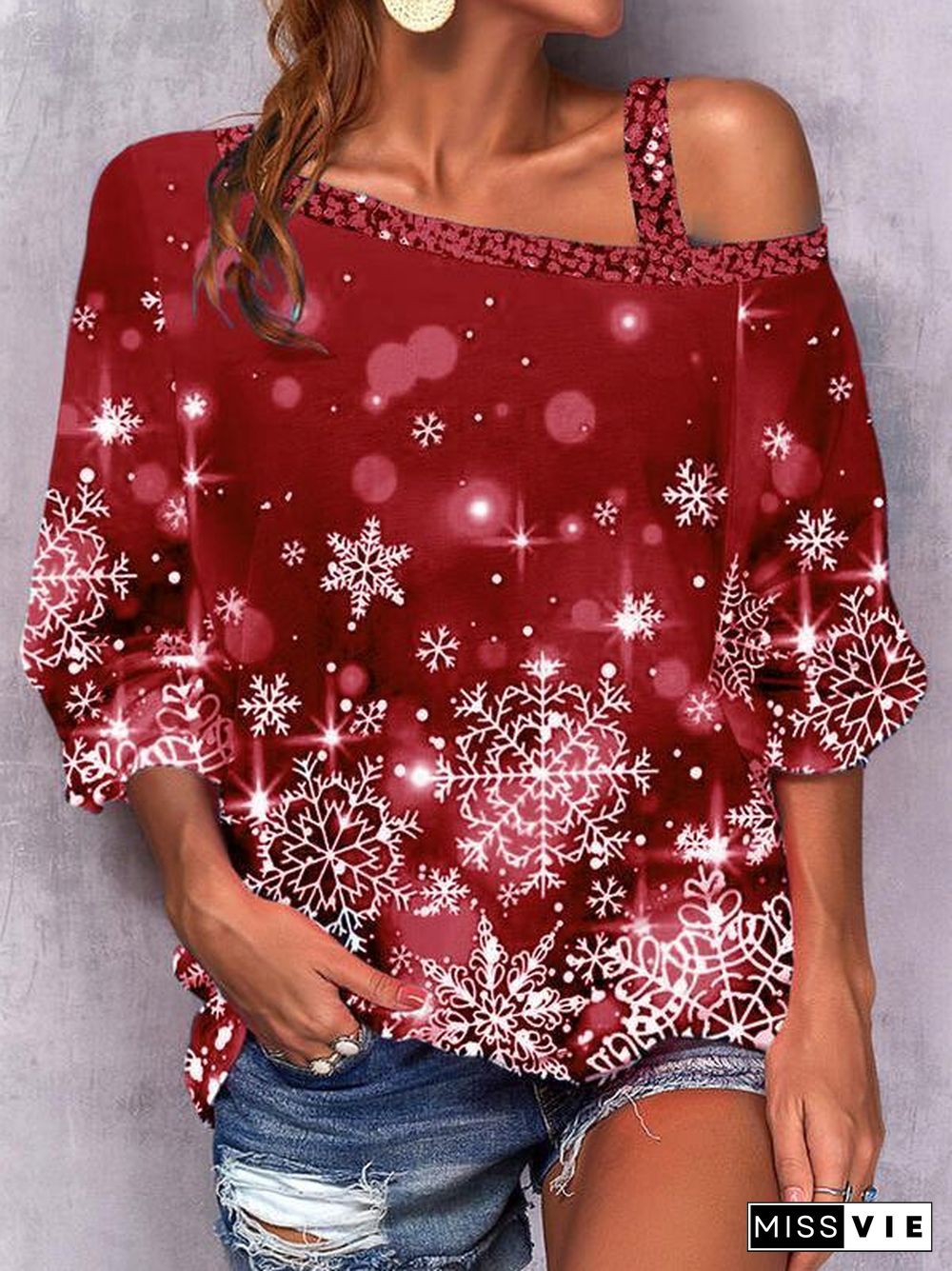 Leisure Snowflake Hollow Shoulder Top