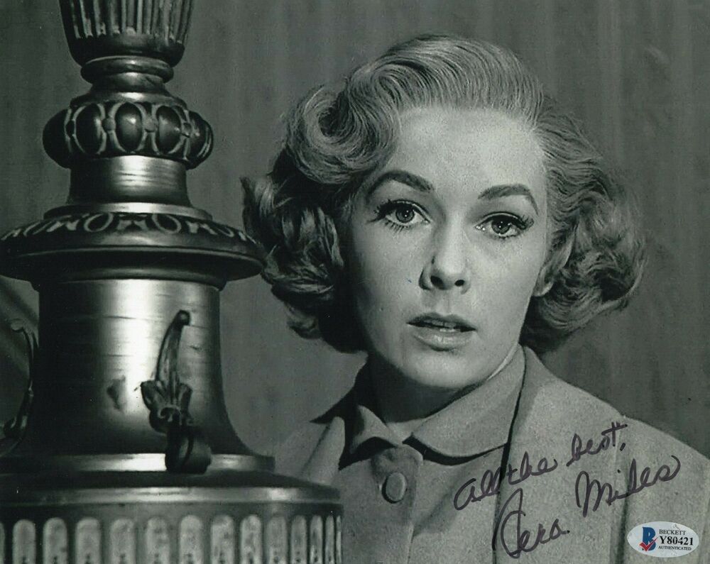 Vera Miles Signed 8x10 Photo Poster painting Psycho Lila Crane w/Beckett Y80421