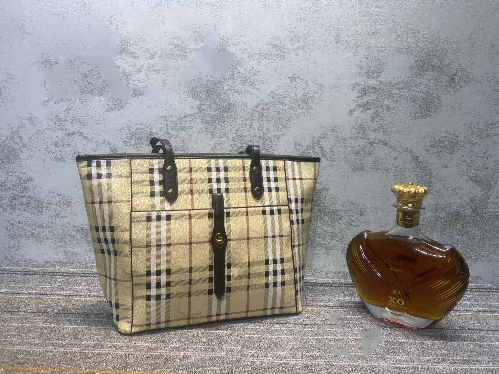 【Factory Discount🔥】2023 Burberry fashion women's hand-held large tote bag-Middle East big discount promotion💥