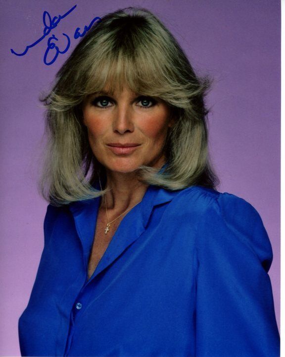 LINDA EVANS signed autographed DYNASTY KRYSTLE CARRINGTON Photo Poster painting